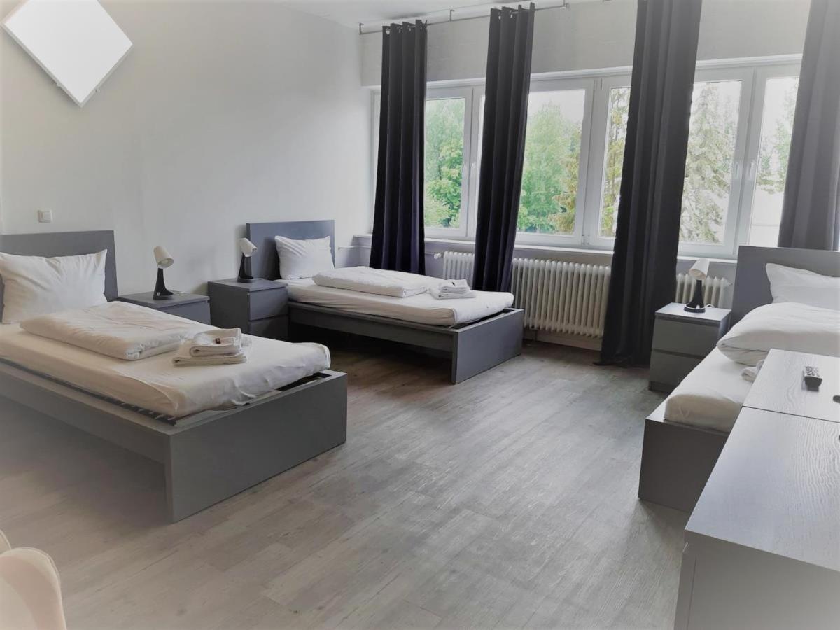 Mehrbett-Apartment 8 Citynah, Einfache Ausstattung Hamburg Bagian luar foto